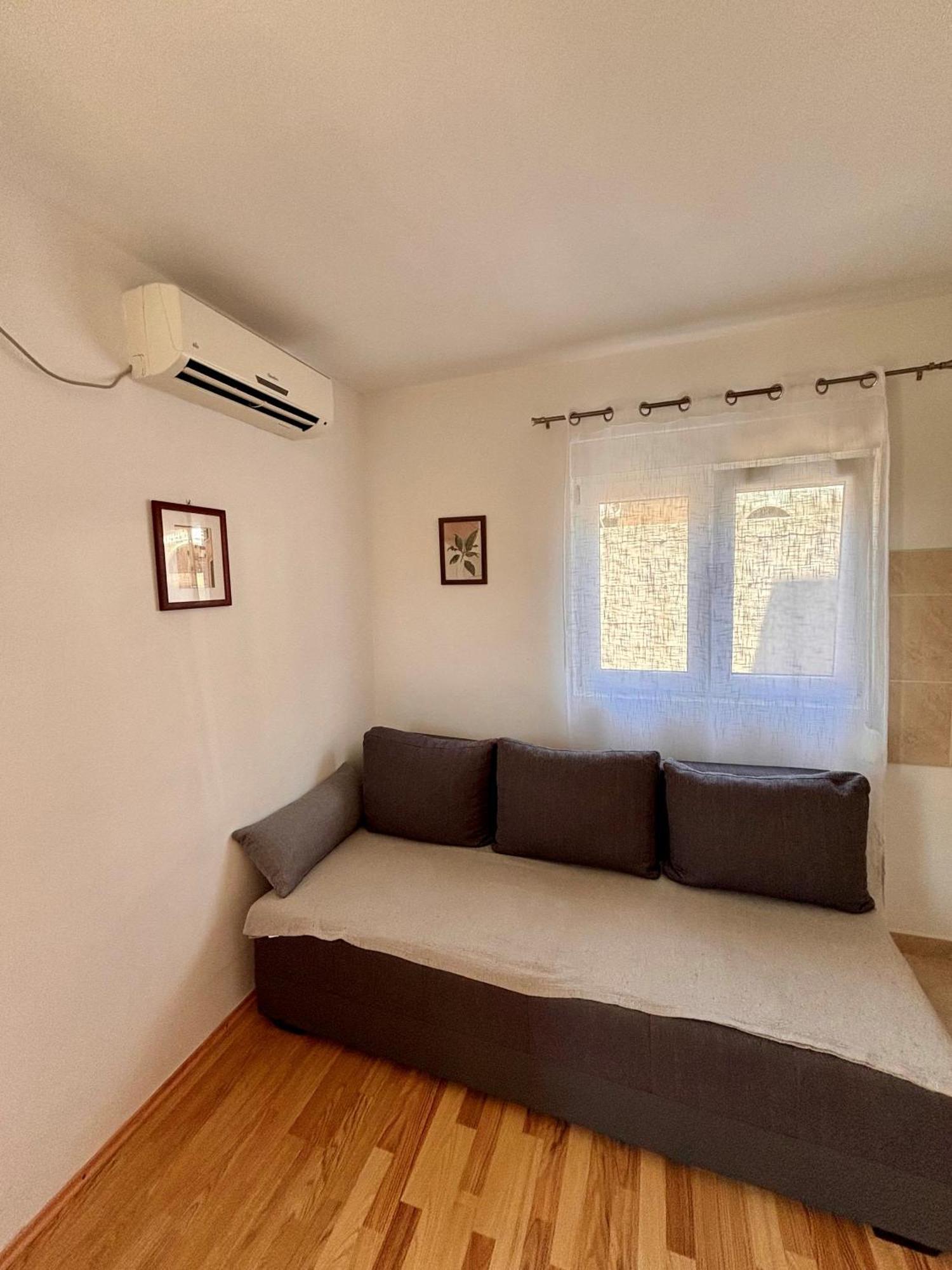 Apartmani Knezevic Posedarje Extérieur photo